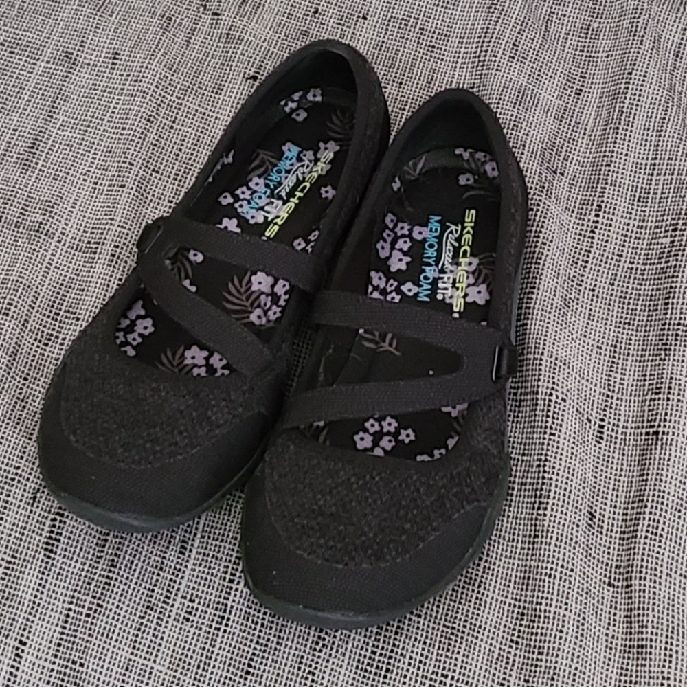 Skechers Breathe-Easy Womens Walking Shoes